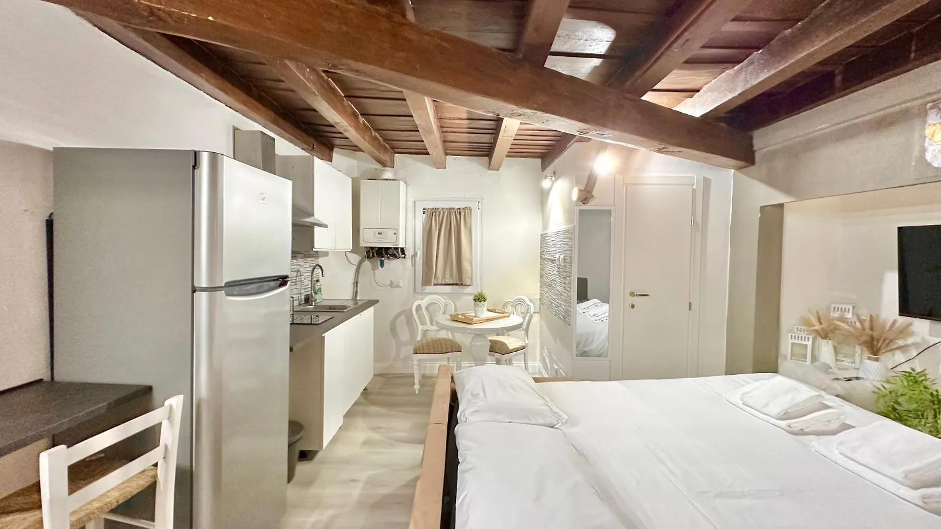 Davanzati Boutique Apartment Florencia