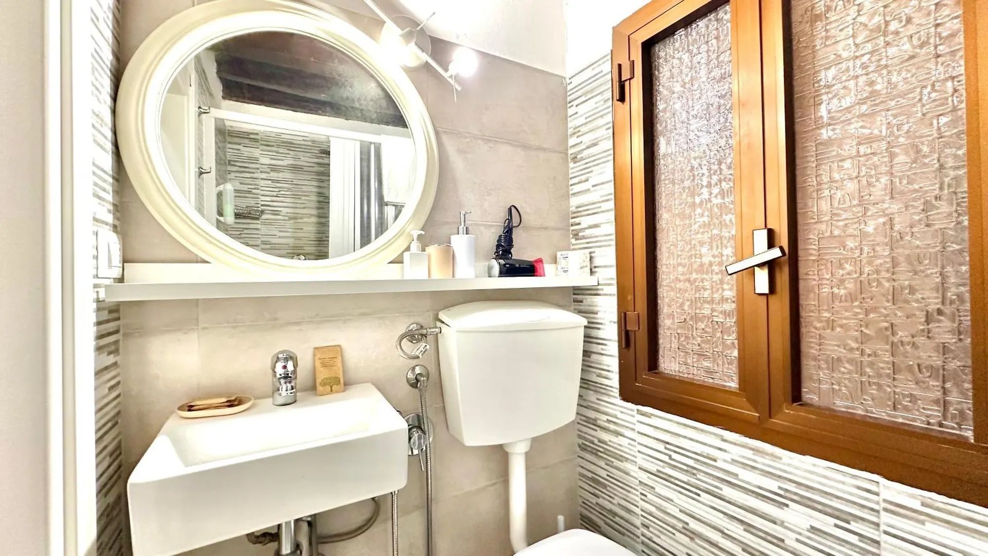 Davanzati Boutique Apartment Florencia